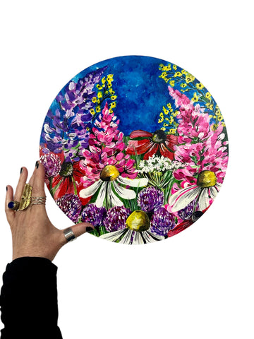 round floral painting